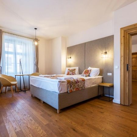 Rossmarkt Haus Hotel Brasov Ngoại thất bức ảnh