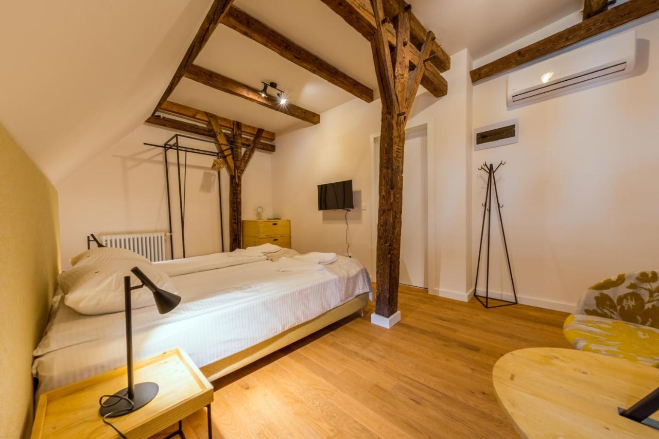 Rossmarkt Haus Hotel Brasov Ngoại thất bức ảnh