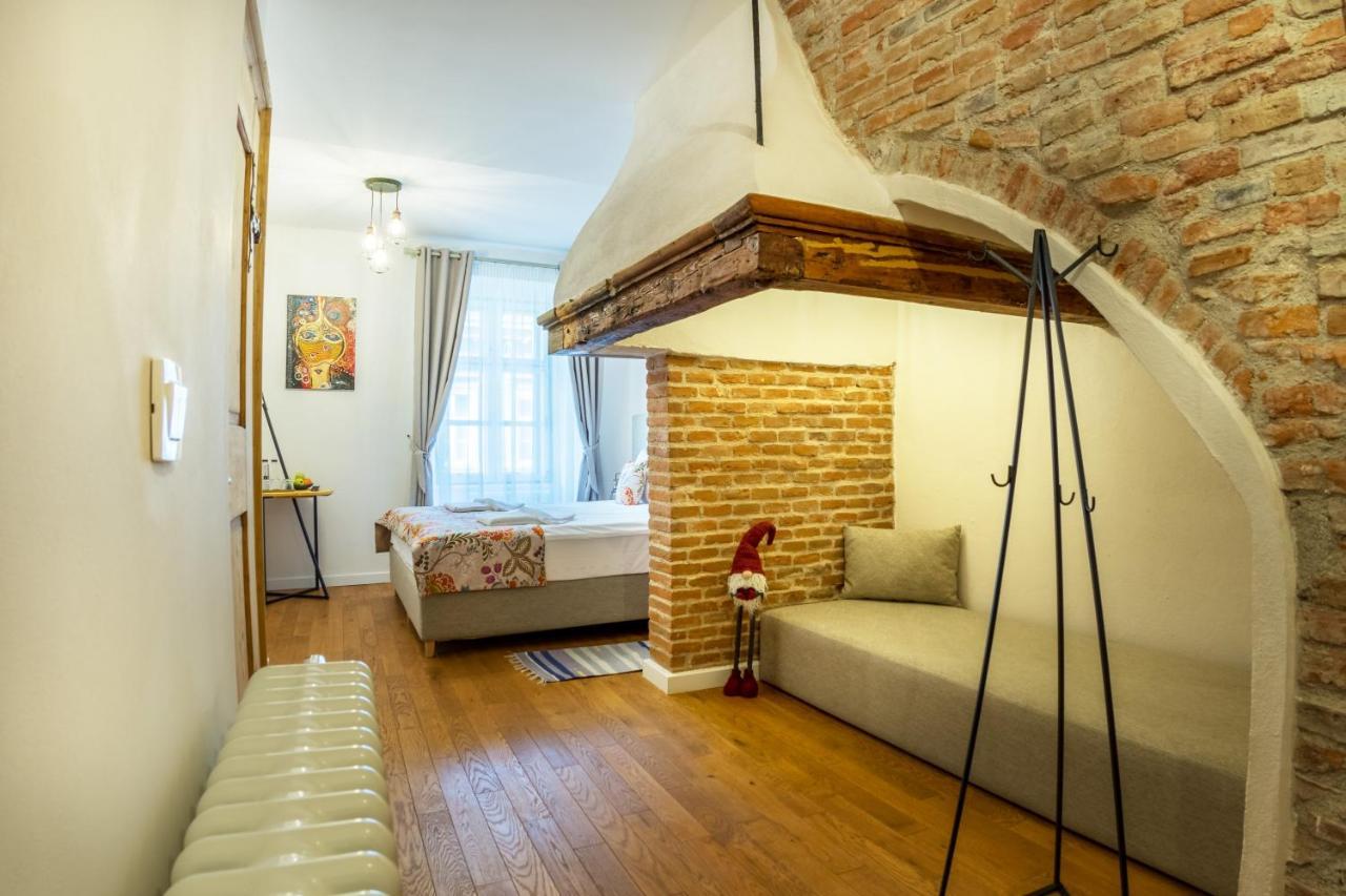 Rossmarkt Haus Hotel Brasov Ngoại thất bức ảnh